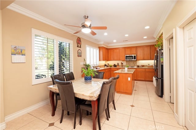 29541 Sequoia, Canyon Country, CA 91387 — photo 10 of 52