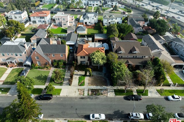 2208 Virginia Road, Los Angeles, CA 90016 — photo 4 of 7