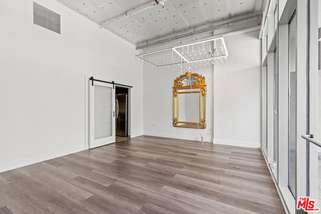 3785 Wilshire Boulevard 204, Los Angeles, CA 90010 — photo 14 of 54