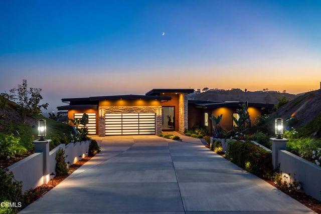 7152 Ridgecrest Court, Ventura, CA 93003 — photo 4 of 57