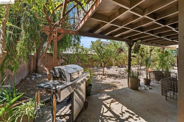11707 Garrick AVE, Sylmar, CA 91342 — photo 36 of 55