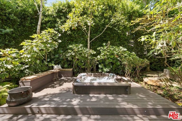 13574 D'Este Drive, Pacific Palisades, CA 90272 — photo 35 of 40