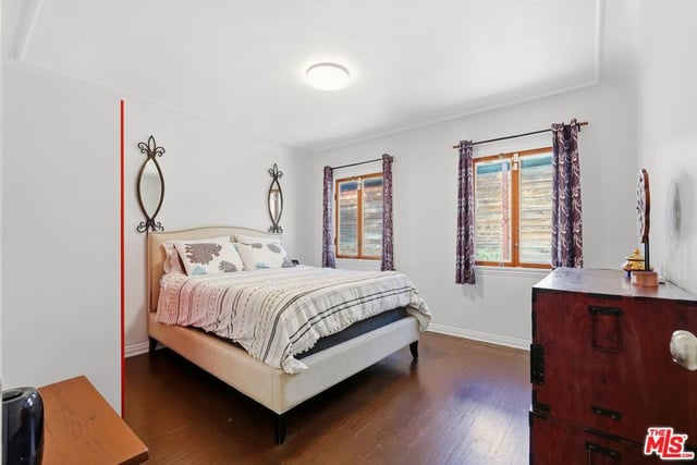 1309 Carmona Avenue, Los Angeles, CA 90019 — photo 13 of 25