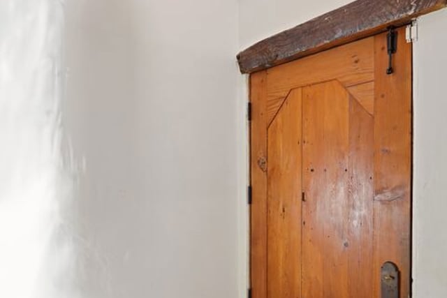 1309 Carmona Avenue, Los Angeles, CA 90019 — photo 4 of 25