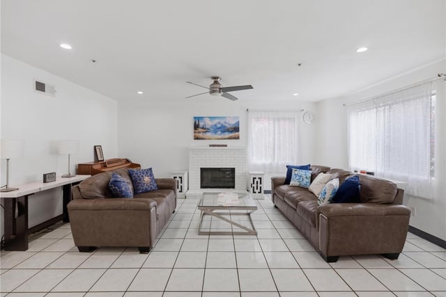 512 E 8th Street, Pomona, CA 91766 — photo 4 of 23