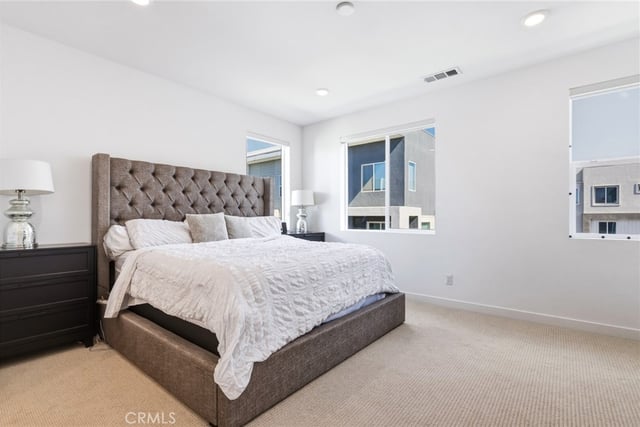 26799 Keystone, Valencia, CA 91381 — photo 12 of 32