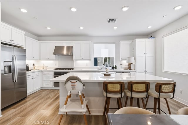 26799 Keystone, Valencia, CA 91381 — photo 2 of 32