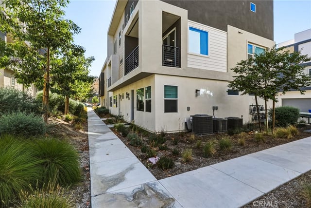 26799 Keystone, Valencia, CA 91381 — photo 23 of 32