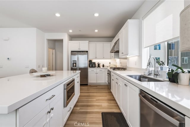 26799 Keystone, Valencia, CA 91381 — photo 5 of 32