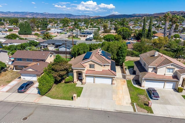 1014 Borden Avenue, Simi Valley, CA 93065 — photo 3 of 37