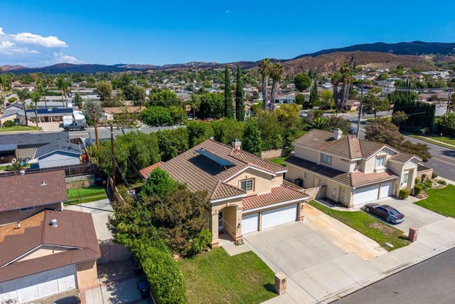 1014 Borden Avenue, Simi Valley, CA 93065 — photo 5 of 37