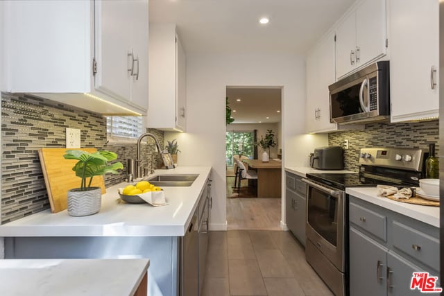 1045 N Kings Road 107, West Hollywood, CA 90069 — photo 13 of 29
