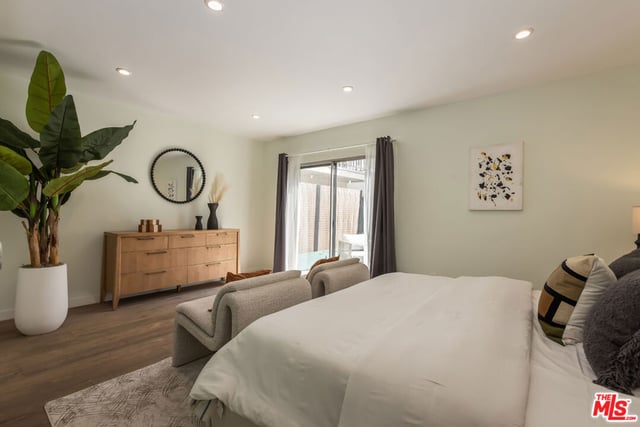 1045 N Kings Road 107, West Hollywood, CA 90069 — photo 14 of 29