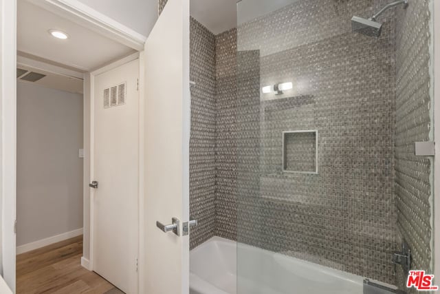 1045 N Kings Road 107, West Hollywood, CA 90069 — photo 21 of 29
