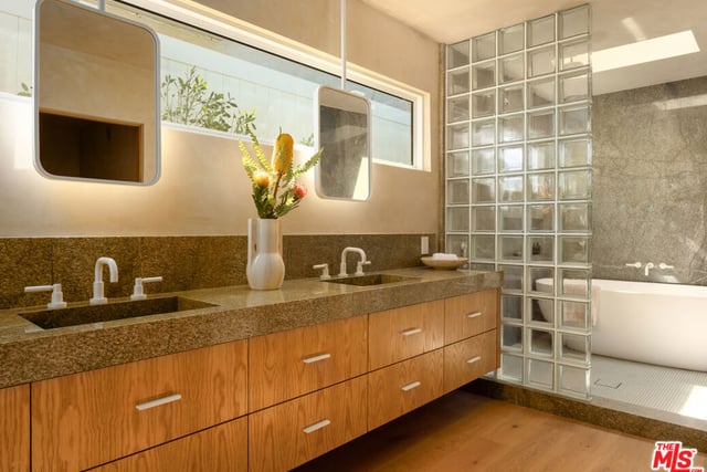 3684 Willowcrest Avenue, Studio City, CA 91604 — photo 23 of 41