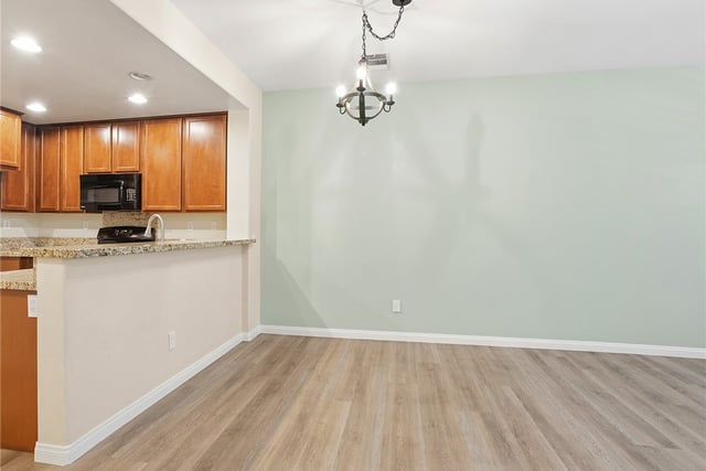 28457 Herrera Street, Valencia, CA 91354 — photo 10 of 41