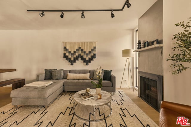 1230 N Sweetzer Avenue 204, West Hollywood, CA 90069 — photo 13 of 26
