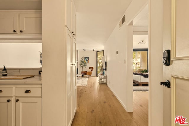 1230 N Sweetzer Avenue 204, West Hollywood, CA 90069 — photo 4 of 26