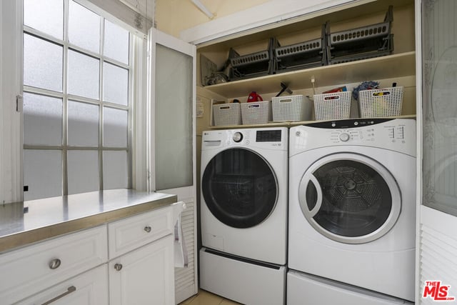 10630 Eastborne Avenue 306, Los Angeles, CA 90024 — photo 14 of 35