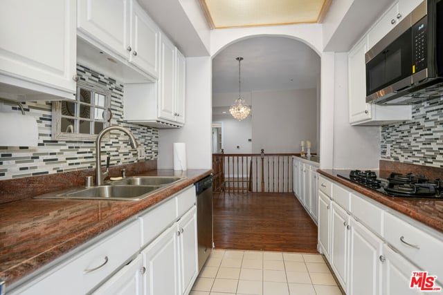 10630 Eastborne Avenue 306, Los Angeles, CA 90024 — photo 16 of 35