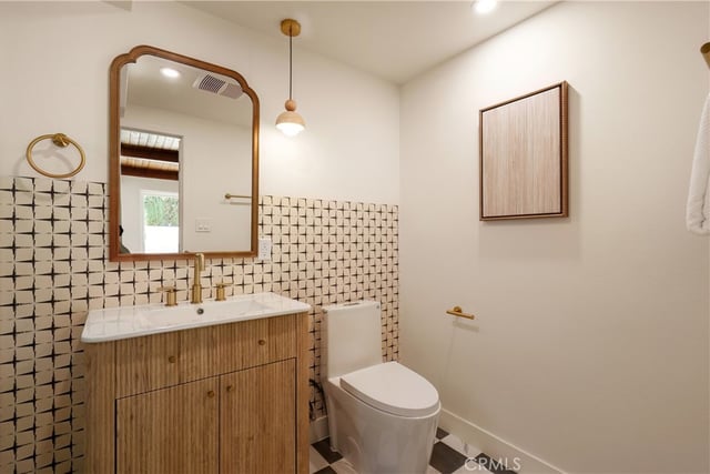6246 Fallbrook, Los Angeles, CA 91367 — photo 23 of 30