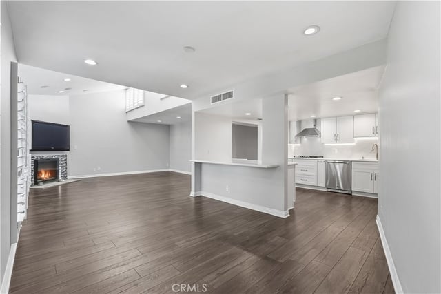 4542 Willis Avenue 302, Sherman Oaks, CA 91403 — photo 7 of 55