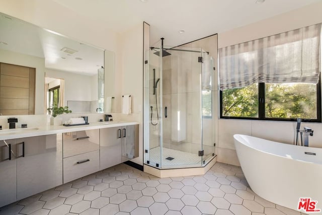 2260 Alcyona Drive, Los Angeles, CA 90068 — photo 24 of 27