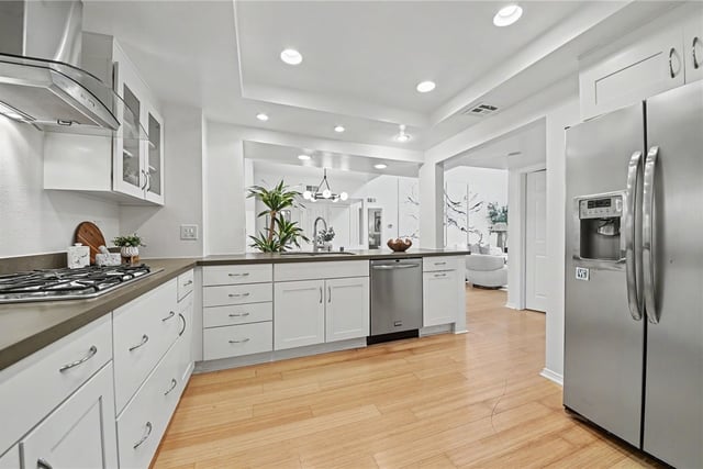 11667 Gorham 304, Los Angeles, CA 90049 — photo 19 of 46