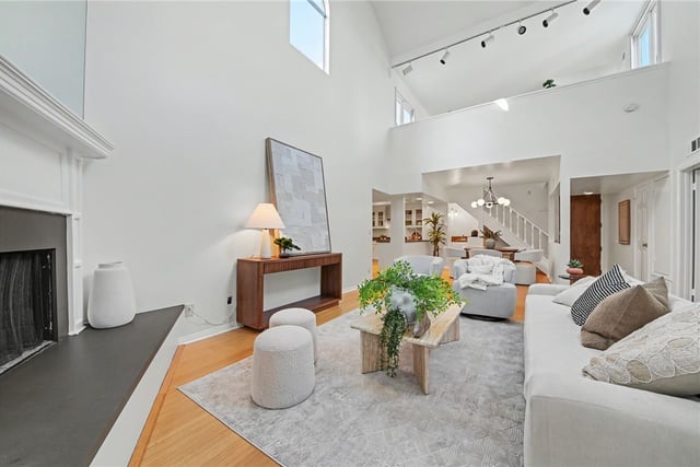 11667 Gorham 304, Los Angeles, CA 90049 — photo 9 of 46