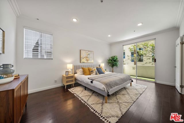 10630 Eastborne Avenue 103, Los Angeles, CA 90024 — photo 15 of 27