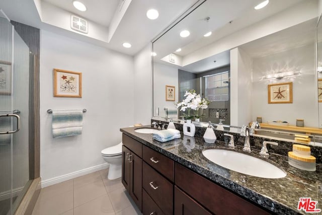 10630 Eastborne Avenue 103, Los Angeles, CA 90024 — photo 17 of 27
