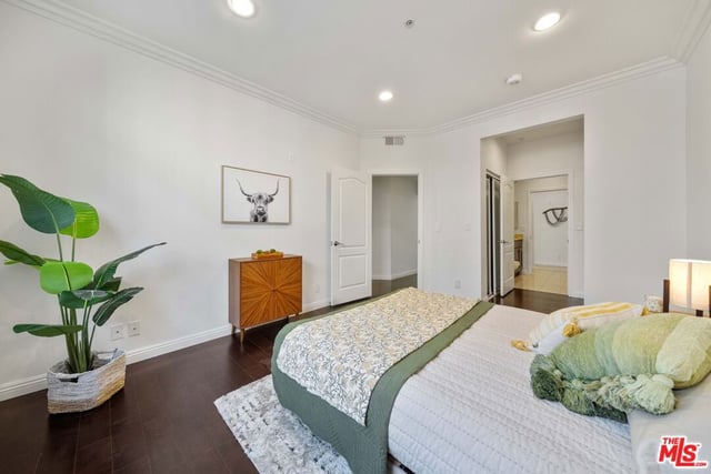 10630 Eastborne Avenue 103, Los Angeles, CA 90024 — photo 20 of 27