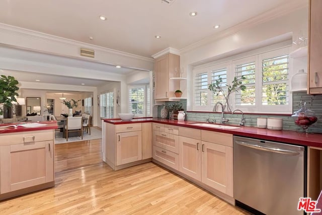 1609 Comstock Avenue, Los Angeles, CA 90024 — photo 18 of 74
