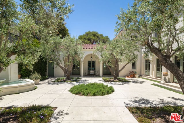 402 S Las Palmas Avenue, Los Angeles, CA 90020 — photo 30 of 39