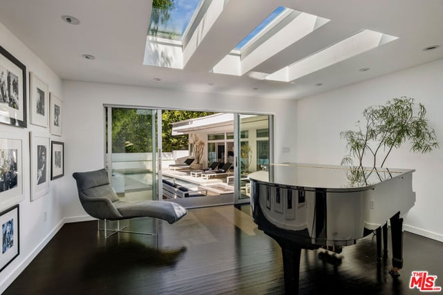1311 N Beverly Drive, Los Angeles, CA 90210 — photo 24 of 27