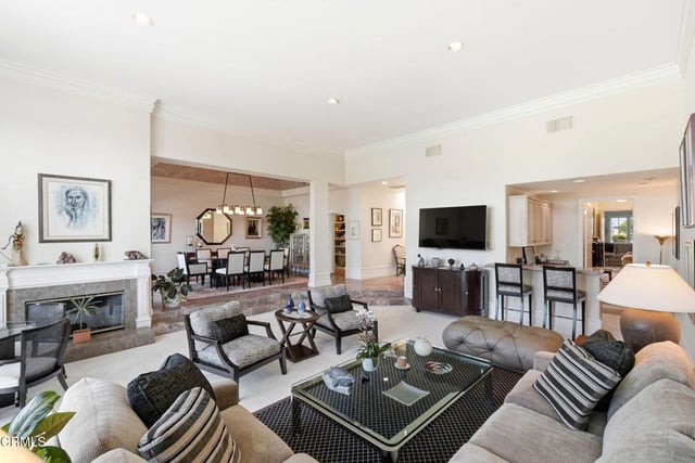 2317 Canyonback Road, Los Angeles, CA 90049 — photo 7 of 74