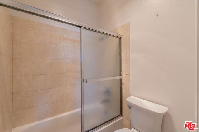 5135 Zelzah Avenue 305, Encino, CA 91316 — photo 22 of 28