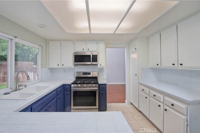 27872 Wakefield Road, Castaic, CA 91384 — photo 10 of 38