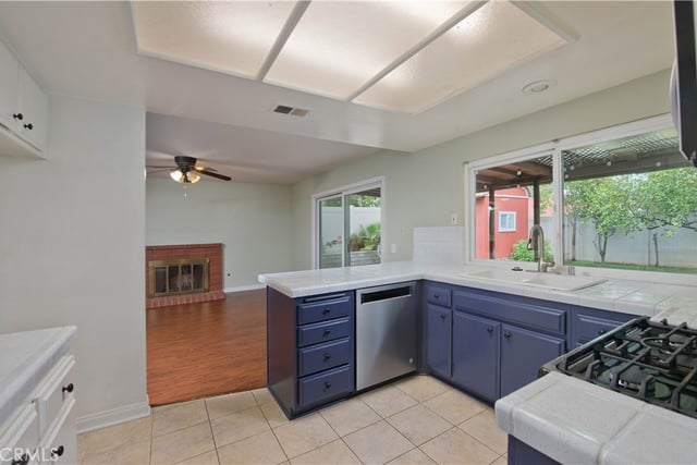 27872 Wakefield Road, Castaic, CA 91384 — photo 12 of 38