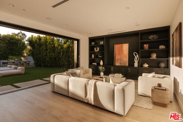 4447 N Camellia, Studio City, CA 91602 — photo 11 of 39