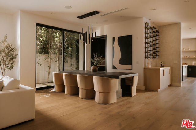 4447 N Camellia, Studio City, CA 91602 — photo 5 of 39