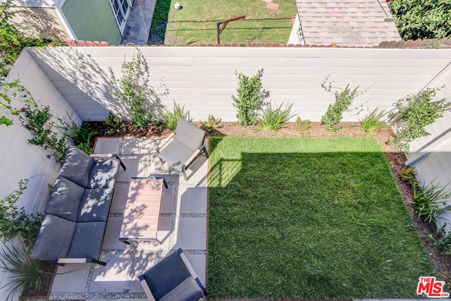 2813 1/2 12th Ave, Los Angeles, CA 90018 — photo 2 of 27