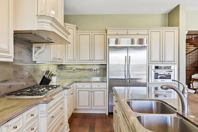 4061 Farralon Way, Oxnard, CA 93035 — photo 16 of 57