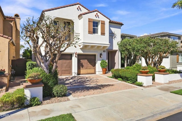 4061 Farralon Way, Oxnard, CA 93035 — photo 3 of 57