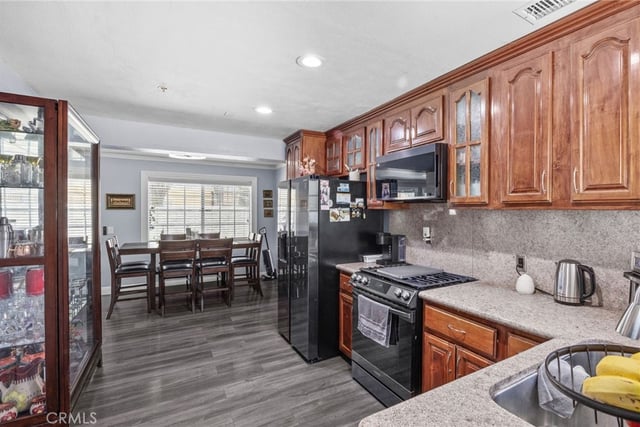 9333 Elm Vista Drive 4, Downey, CA 90242 — photo 5 of 17