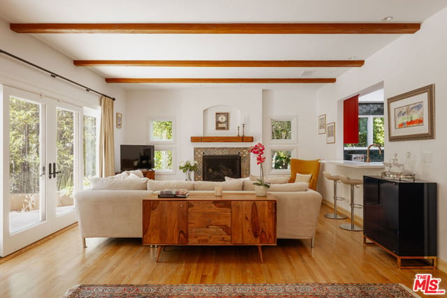 8935 Hollywood Hills Road, Los Angeles, CA 90046 — photo 4 of 20