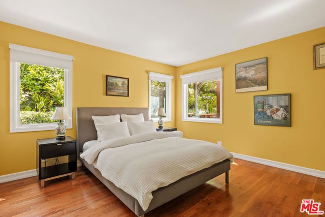 8935 Hollywood Hills Road, Los Angeles, CA 90046 — photo 9 of 20