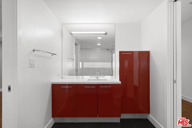 901 S Flower Street 513, Los Angeles, CA 90015 — photo 11 of 27