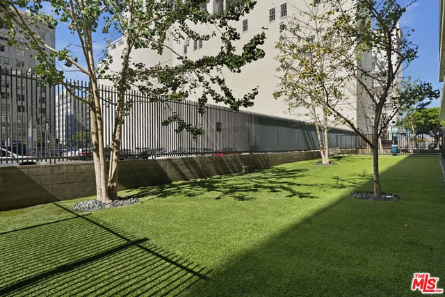901 S Flower Street 513, Los Angeles, CA 90015 — photo 21 of 27