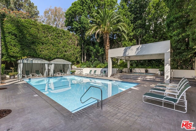 1131 Alta Loma Road 415, West Hollywood, CA 90069 — photo 11 of 17
